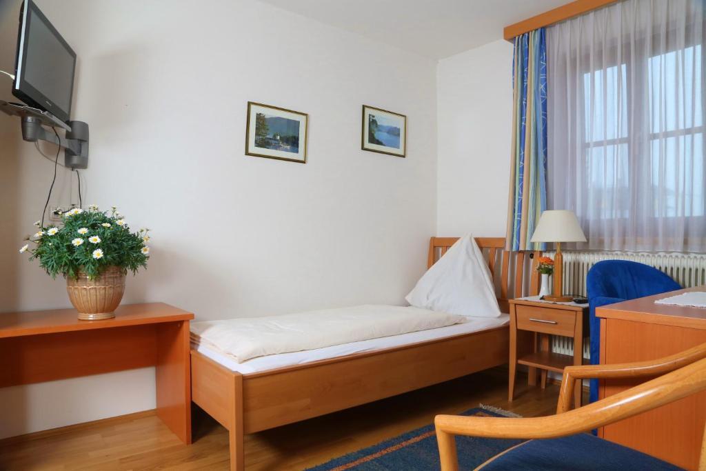 Gasthof Engelhof Gmunden Room photo