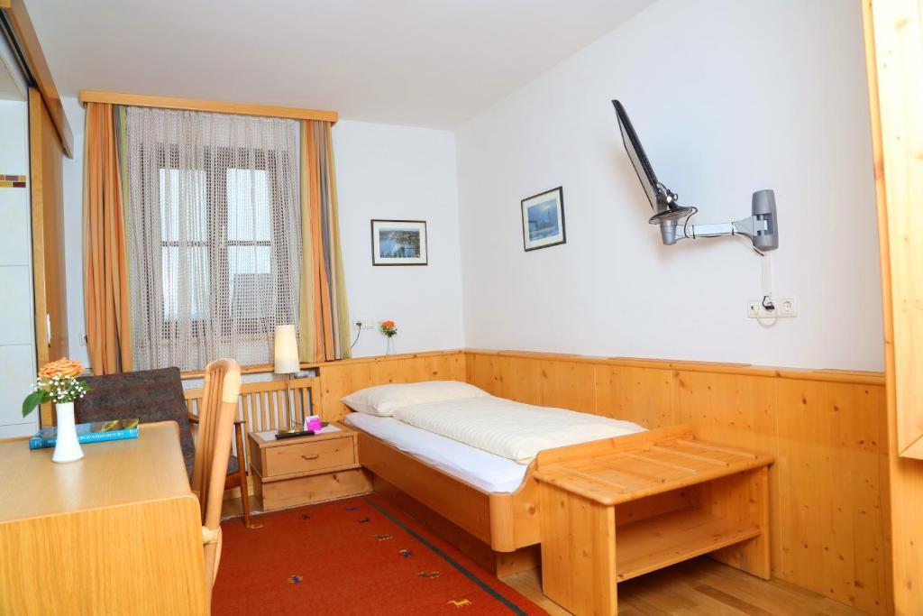 Gasthof Engelhof Gmunden Room photo