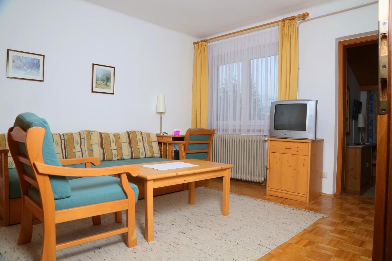 Gasthof Engelhof Gmunden Room photo
